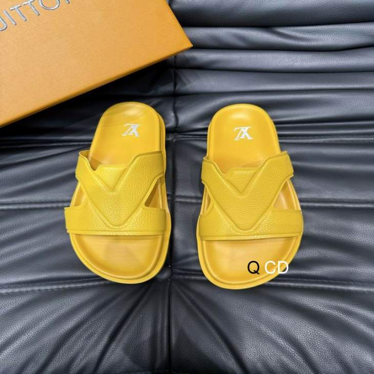 Picture of Louis Vuitton Slippers _SKULVsz38-45CD0617300